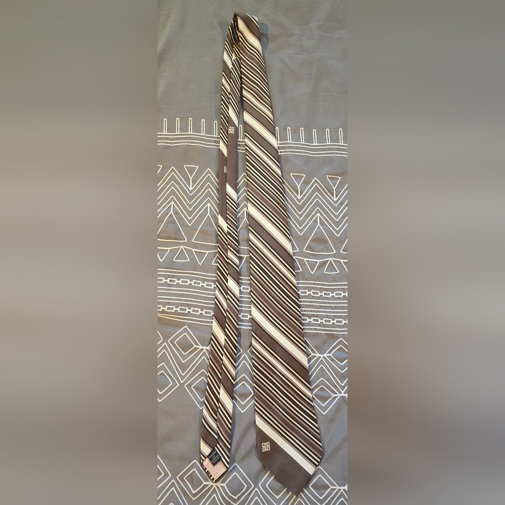 Givenchy Gentlemens Striped Tie